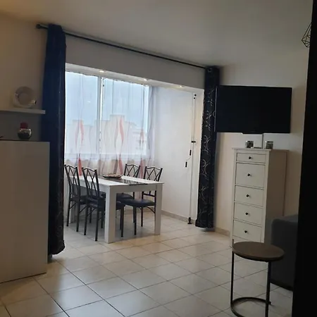 Apartment Le Queirele